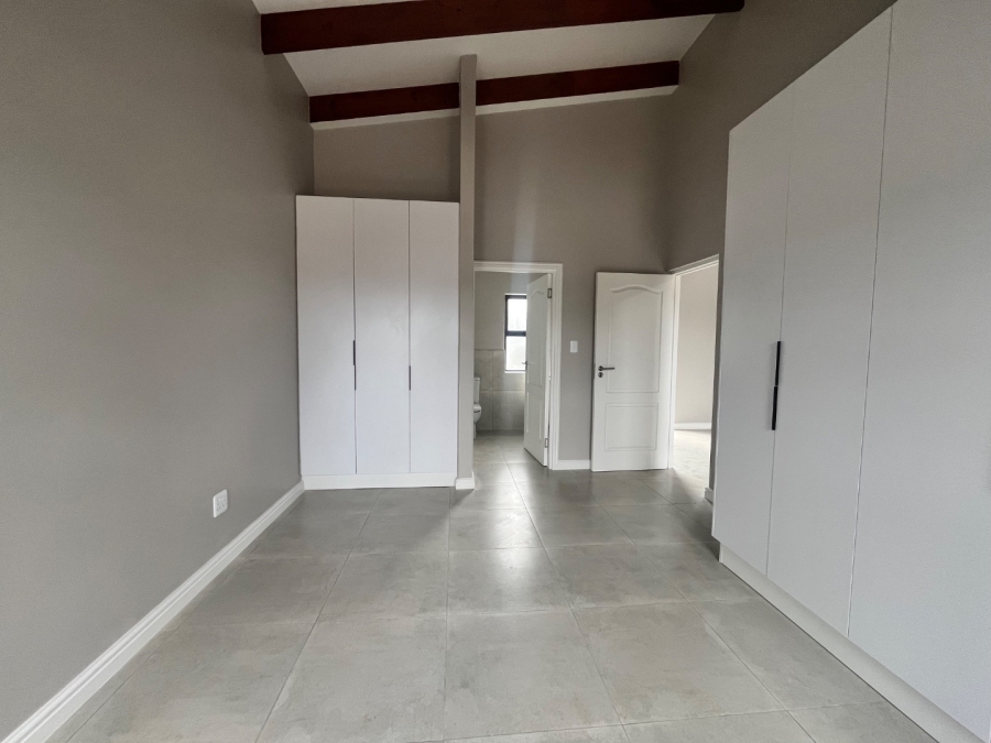 To Let 2 Bedroom Property for Rent in Heatherlands Western Cape